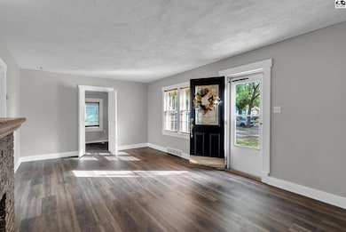 202 E 19th Ave, Hutchinson, KS 67502 - photo 6