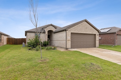 1424 Warringwood Dr, Greenville, TX 75402 - photo 2