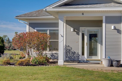 4 Westside Village, Grand Isle, VT 05458 - photo 2