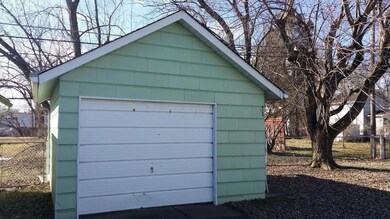 Ferris detached garage pic