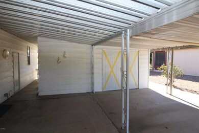 Carport-Lots of Parking