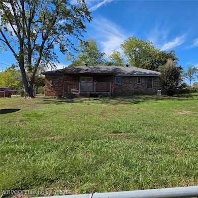 920 Division St, Greenwood, AR 72936 - photo 2