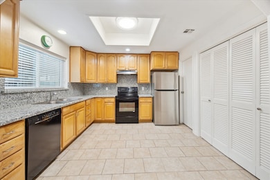 11711 Memorial Dr unit 639, Houston, TX 77024 - photo 6