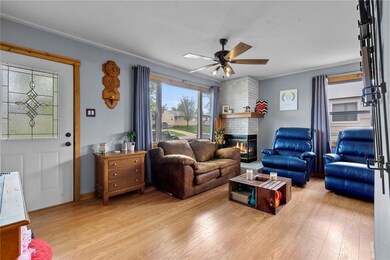 1531 10th Ave SW, Cedar Rapids, IA 52404 - photo 4