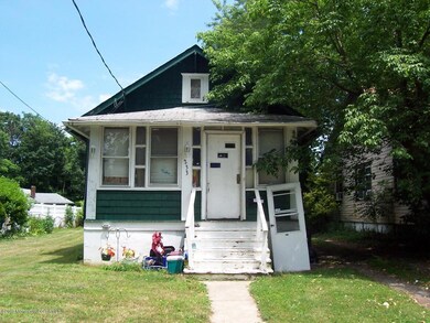 FRONT HOUSE