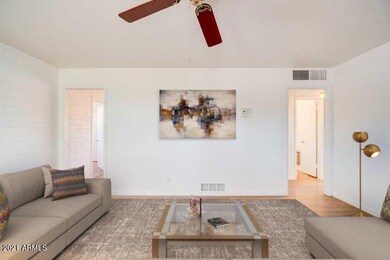 21521987-YPdW2gAVuCs