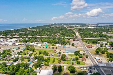 261 Caillavet St, Biloxi, MS 39530 - photo 4