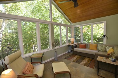 FOUR SEASONS ROOM