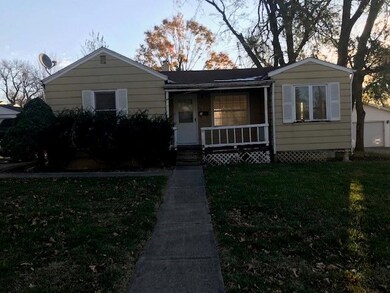 512 E 19th St S, Newton, IA 50208 - photo 2