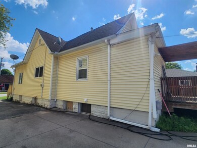 3217 18th Ave, Rock Island, IL 61201 - photo 4