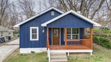 209 E Worley St, CoMo-21