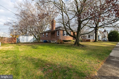 111 E Oak Ln, Glenolden, PA 19036 - photo 3
