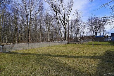1097 Marcia Dr, North Tonawanda, NY 14120 - photo 4
