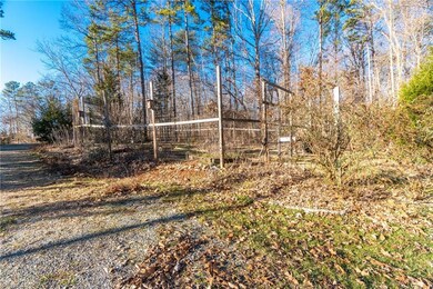 6323 Sable Ln, Greensboro, NC 27406 - photo 5