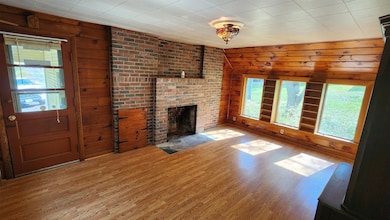 45 Chase St, Claremont, NH 03743 - photo 3