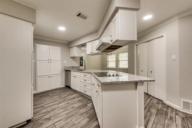 8021 Lynda Ln, North Richland Hills, TX 76180 - photo 7