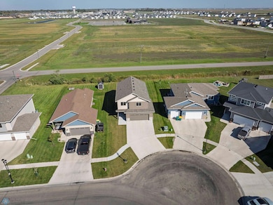 94 6th St E Horace ND 54.jpg