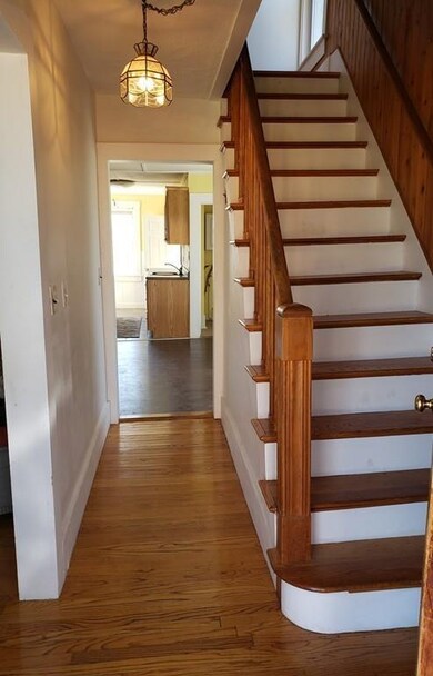 13 Horton St, Amesbury, MA 01913 - photo 4