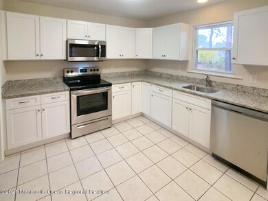 44 Norwalk Ave unit 70, Whiting, NJ 08759 - photo 6