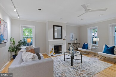 1811 Fitzwater St unit E, Philadelphia, PA 19146 - photo 2