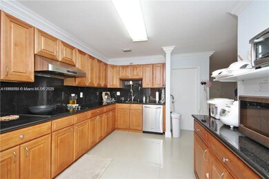 7347 NW 173rd Dr unit 101, Hialeah, FL 33015 - photo 2