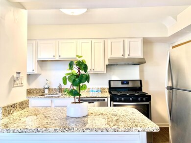 1524 Waltham Rd unit 1524, Columbus, OH 43221 - photo 3