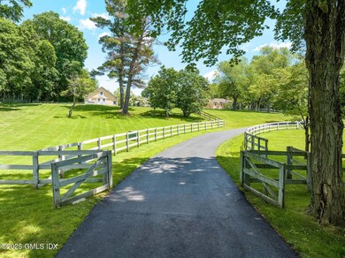 577 Round Hill Rd, Greenwich, CT 06831 - photo 3