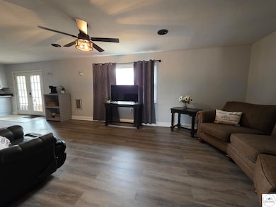 30516 Summers Dr, Sedalia, MO 65301 - photo 5