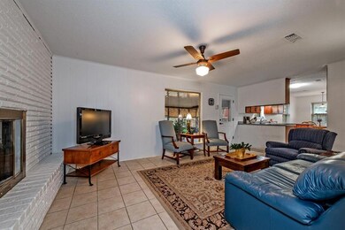 1201 Trailwood Dr, Hurst, TX 76053 - photo 4