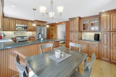 31 Cox St, Nashua, NH 03064 - photo 7