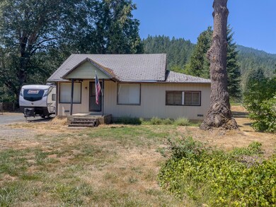 1649 W Evans Creek Rd, Rogue River, OR 97537 - photo 2
