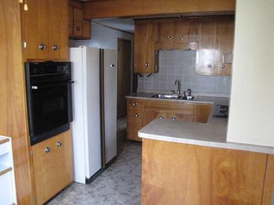 130 17th Ave, North Tonawanda, NY 14120 - photo 2