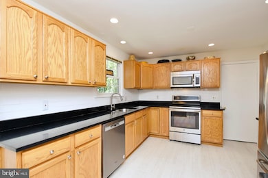 4768 Farndon Ct, Fairfax, VA 22032 - photo 7