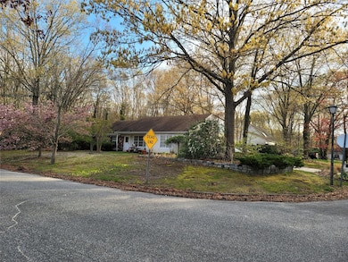 2 Cassie Ct, Mount Sinai, NY 11766 - photo 2