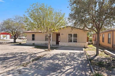 609 E 14th St, Del Rio, TX 78840 - photo 3