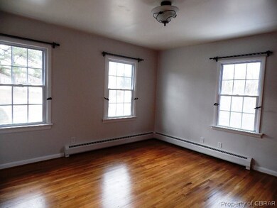 228 Brizendine Ln, Dunnsville, VA 22454 - photo 7