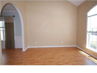 20140821174508989644000000-o