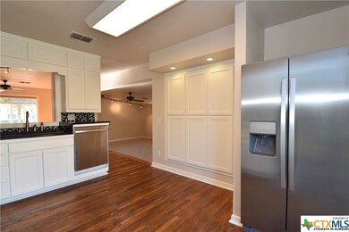 121 S Bishop St, San Marcos, TX 78666 - photo 7