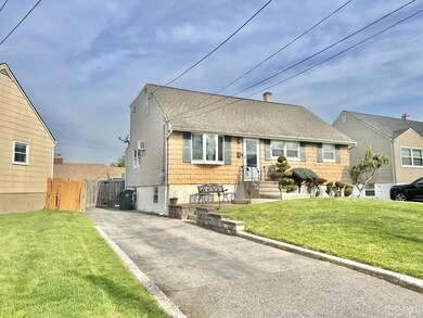 33 Universal Ave, Iselin, NJ 08830 - photo 2