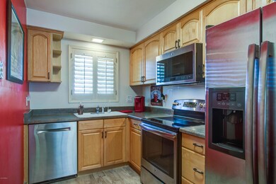 Kitchen w/pantry
