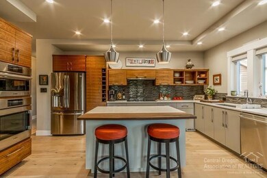 61308 Ring Bearer Ct, Bend, OR 97702 - photo 6