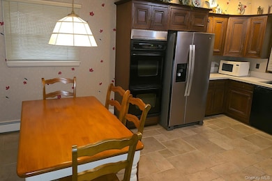 884 Troy St, Elmont, NY 11003 - photo 5