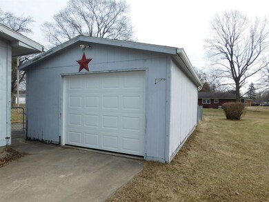 2524 Pleasant Plain Ave, Elkhart, IN 46517 - photo 2