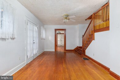 202 S Main St, Edinburg, VA 22824 - photo 7