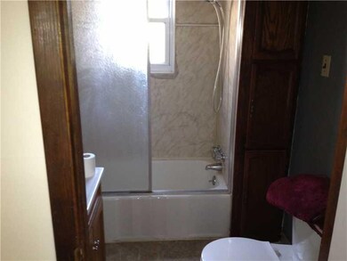 Full Bath. Located on 1st floor