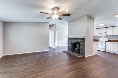 382 Kelly Brook Cir, Weatherford, TX 76087 - photo 4