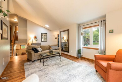 418 W Wachter Ave MLS-9