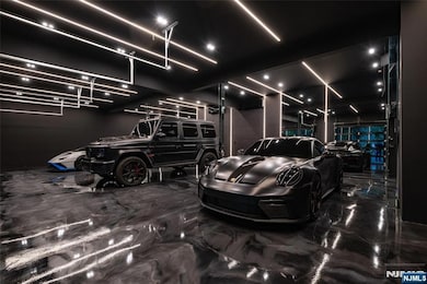 8 Flintlock Ct, Totowa, NJ 07512 - photo 3