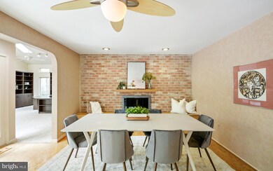 16 Arlive Ct, Potomac, MD 20854 - photo 3