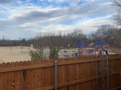 8412 Clear River Ln, Denton, TX 76210 - photo 4